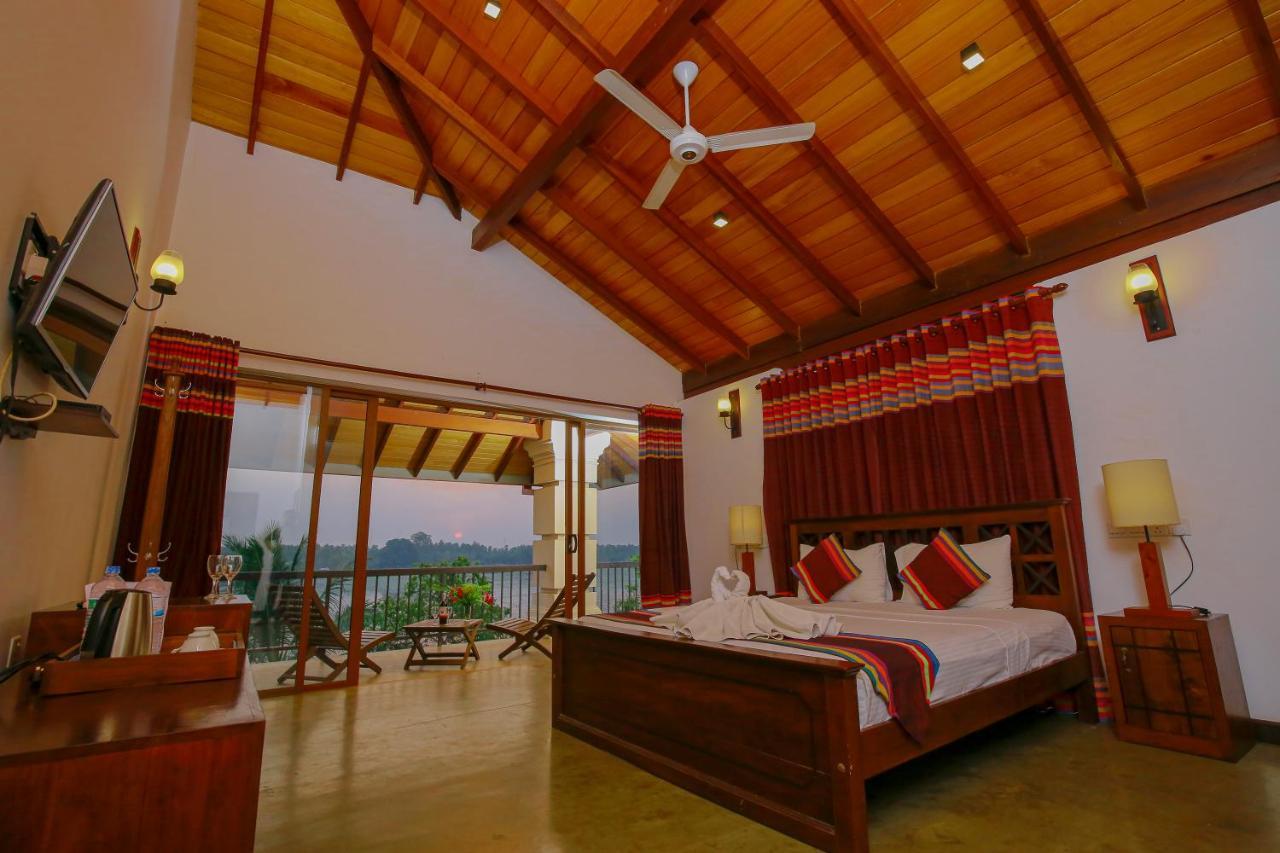 Diya Dahara Lake Resort Yala Zewnętrze zdjęcie