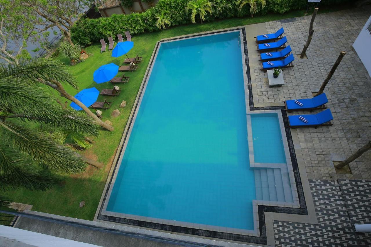 Diya Dahara Lake Resort Yala Zewnętrze zdjęcie