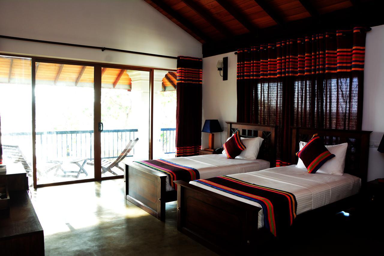 Diya Dahara Lake Resort Yala Zewnętrze zdjęcie